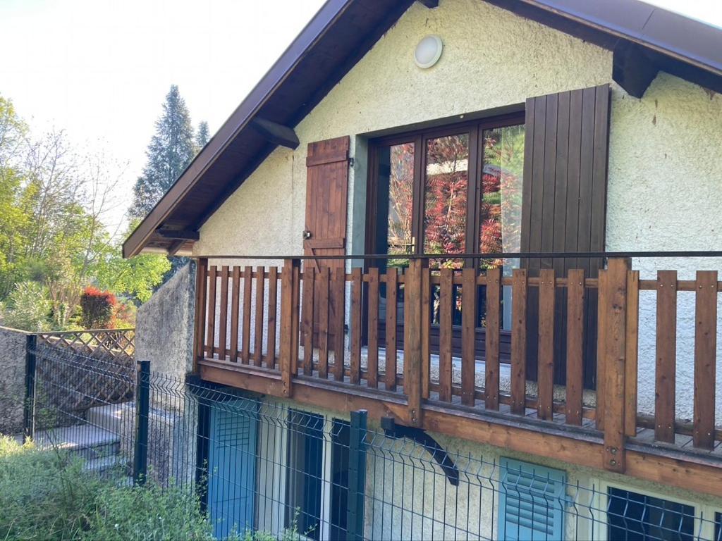 Sous Le Bon Toit Bed & Breakfast Belley Dış mekan fotoğraf