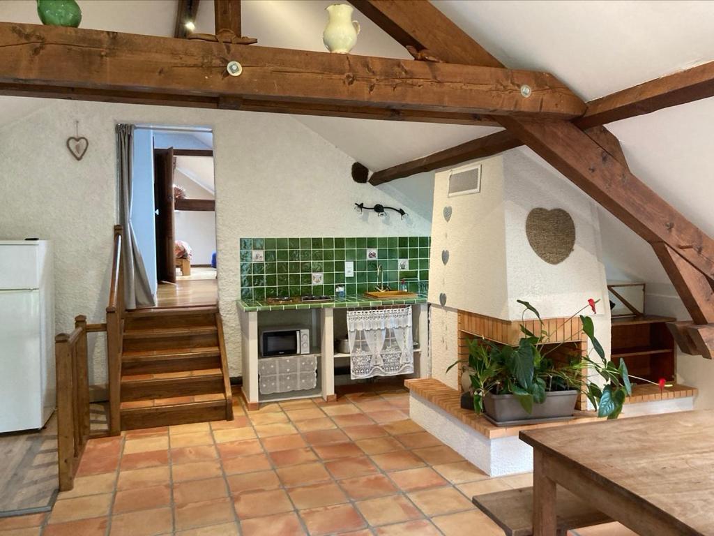 Sous Le Bon Toit Bed & Breakfast Belley Dış mekan fotoğraf